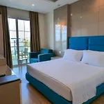 Luxury فندق