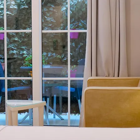 Luxury Hotel