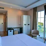 Luxury 4*