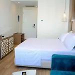 Luxury 호텔