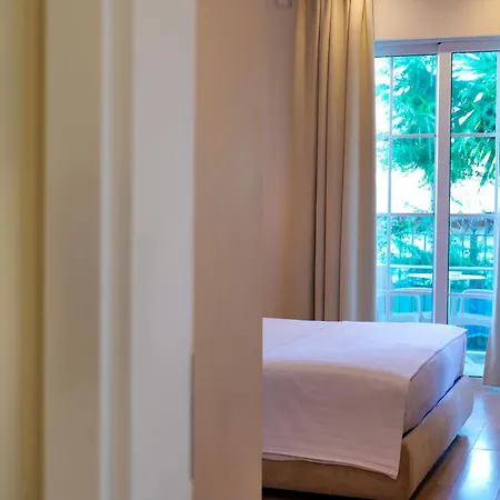 Luxury Hotel
