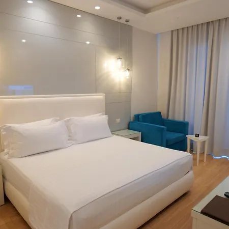 Luxury Hotel 4*