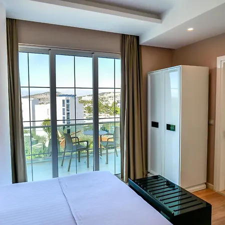 Luxury Ksamil
